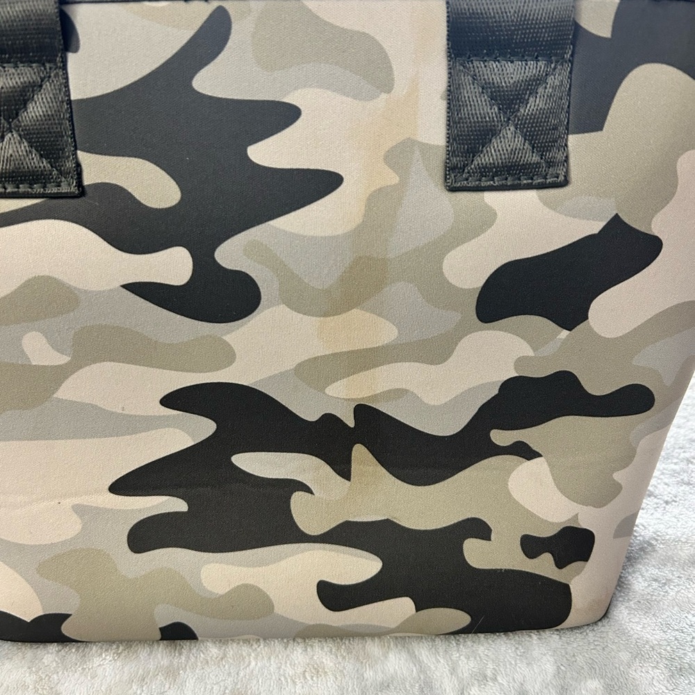 Haute Shore Ryan Cairo Mini Tote - Picture 7 of 11
